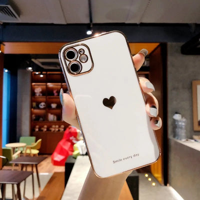 Electroplated Love Heart Phone Case iPhone Compatibility Electroplated love heart iPhone case, stylish and protective.